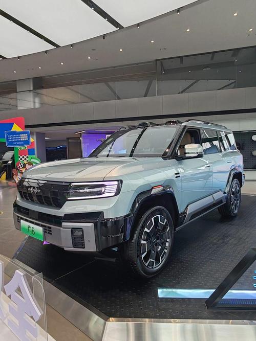 成都338比亚迪方程豹硬派越野的爆款，英菲尼迪35周年与你共成长